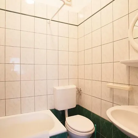 Apartment 17857b Punat